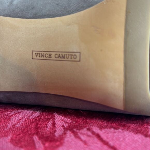 Vince Camuto Fateen Ankle Taupe Leather Booties 3 1/2” Heel Size 7 - Picture 4 of 16